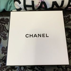 Chanel box